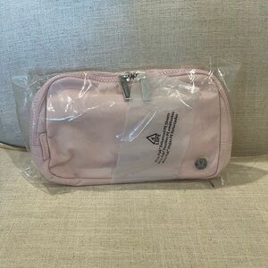 NWT New Lululemon Everywhere Belt Bag Large